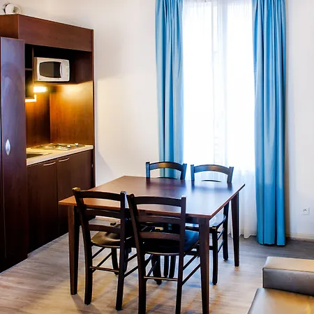 圣让公寓式酒店 卢德