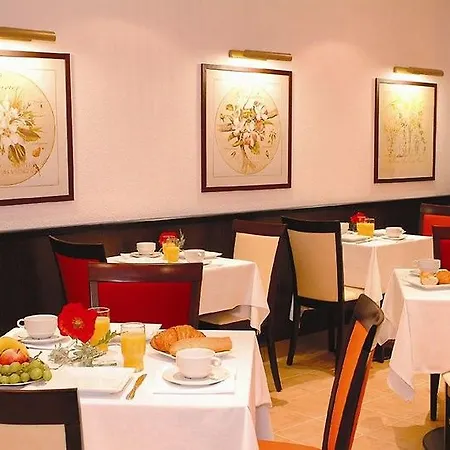 圣让公寓式酒店 2* 卢德