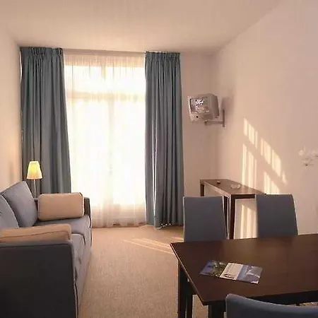 圣让公寓式酒店 2*