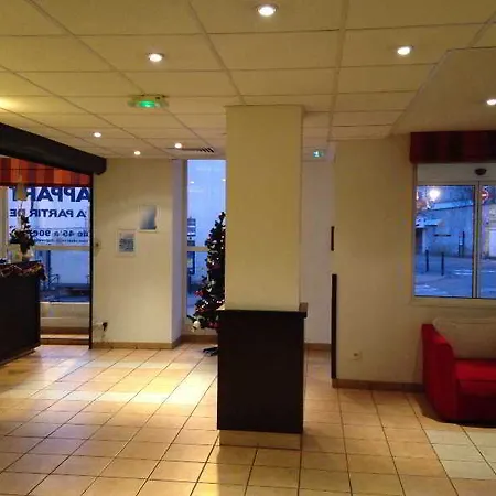 圣让公寓式酒店 2* 卢德