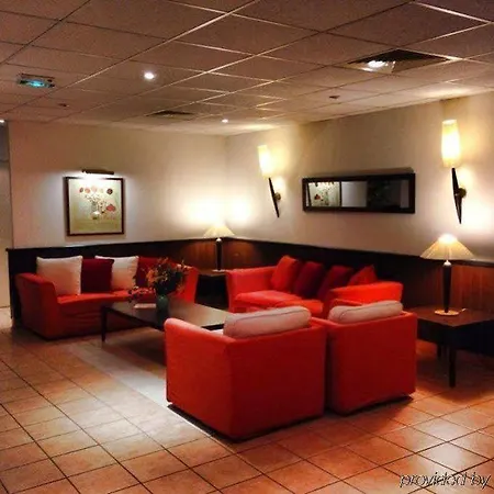 圣让公寓式酒店 2*