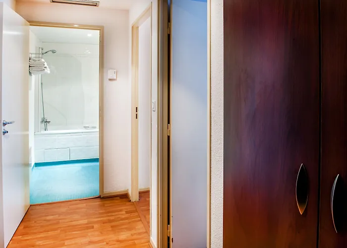 Hotel apartamentowy Saint Jean 2*