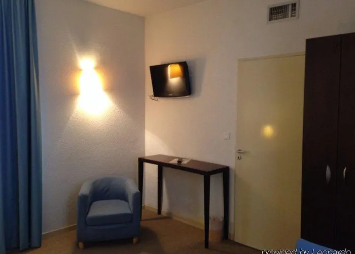 Saint Jean Hotel apartamentowy 2*