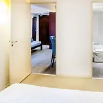 アパルトテル サン ジャン アパートホテル 2*