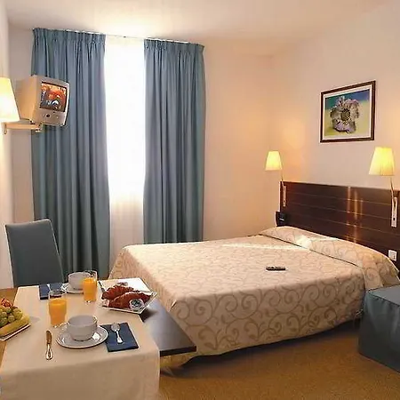 Aparthotel Saint Jean 2*