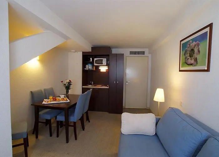 アパルトテル サン ジャン 2* ルルド