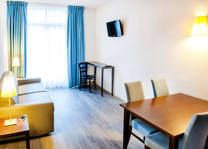 アパルトテル サン ジャン ルルド